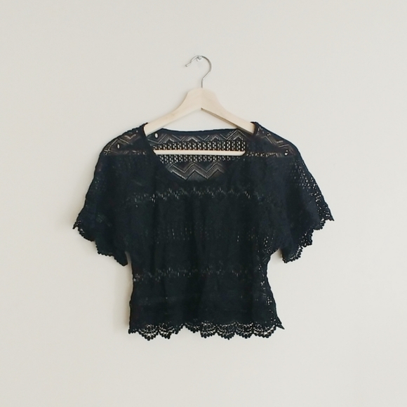 Tops - Cropped Lace Beach Cover Up